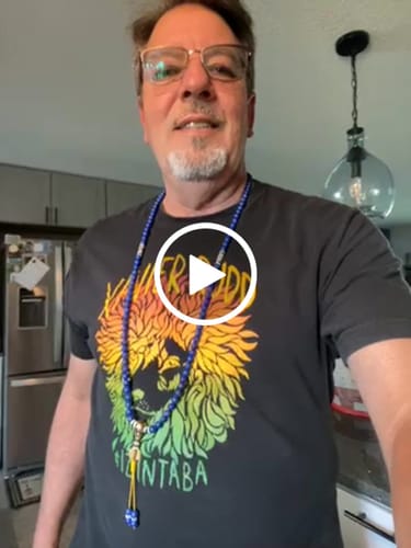 Customer video review of Lapis Lazuli Third Eye Mala