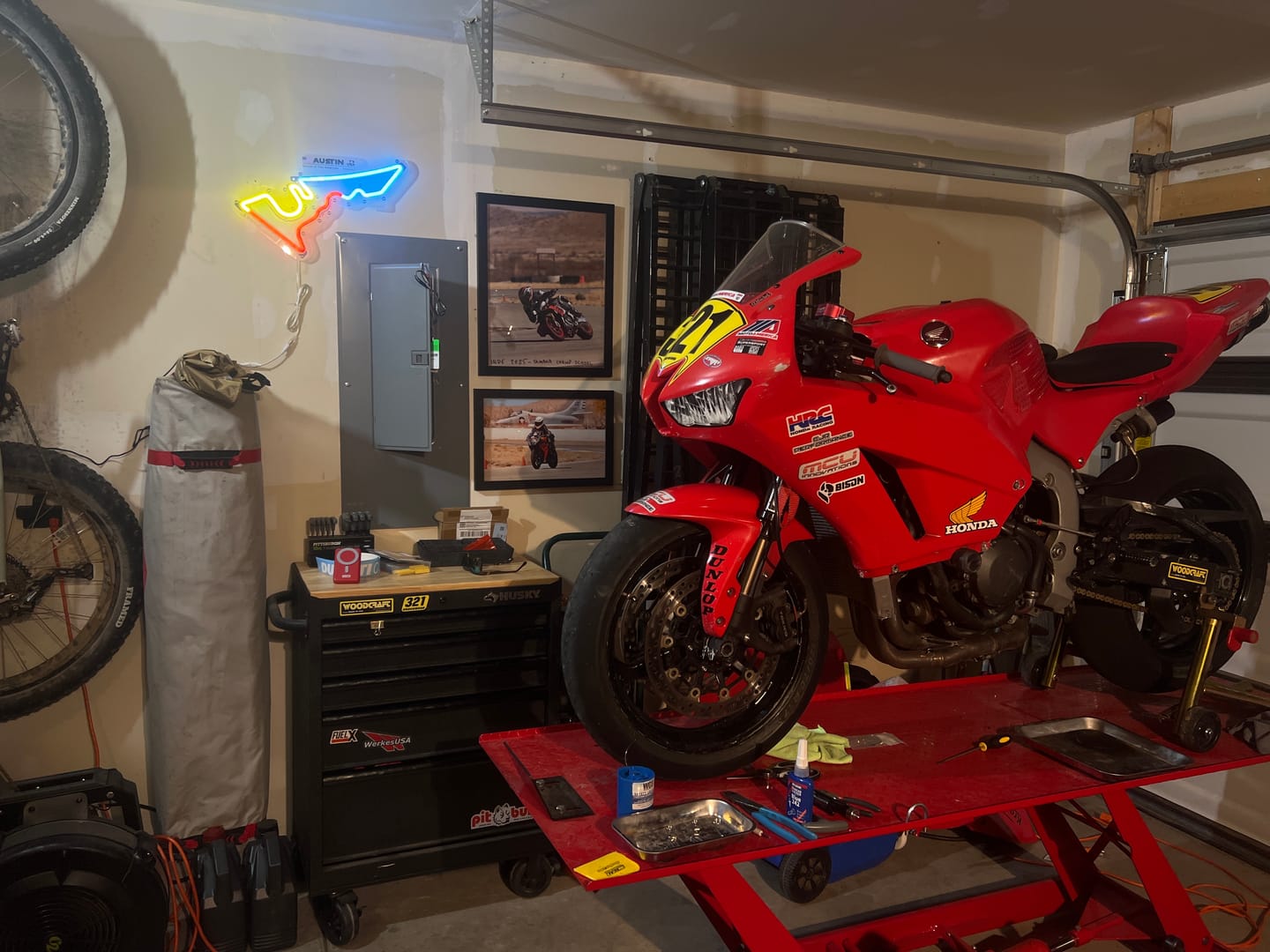 Customer photo review of Circuit Of America COTA Neon Race Track