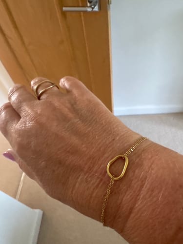 Customer photo review of Outlined Bracelet
