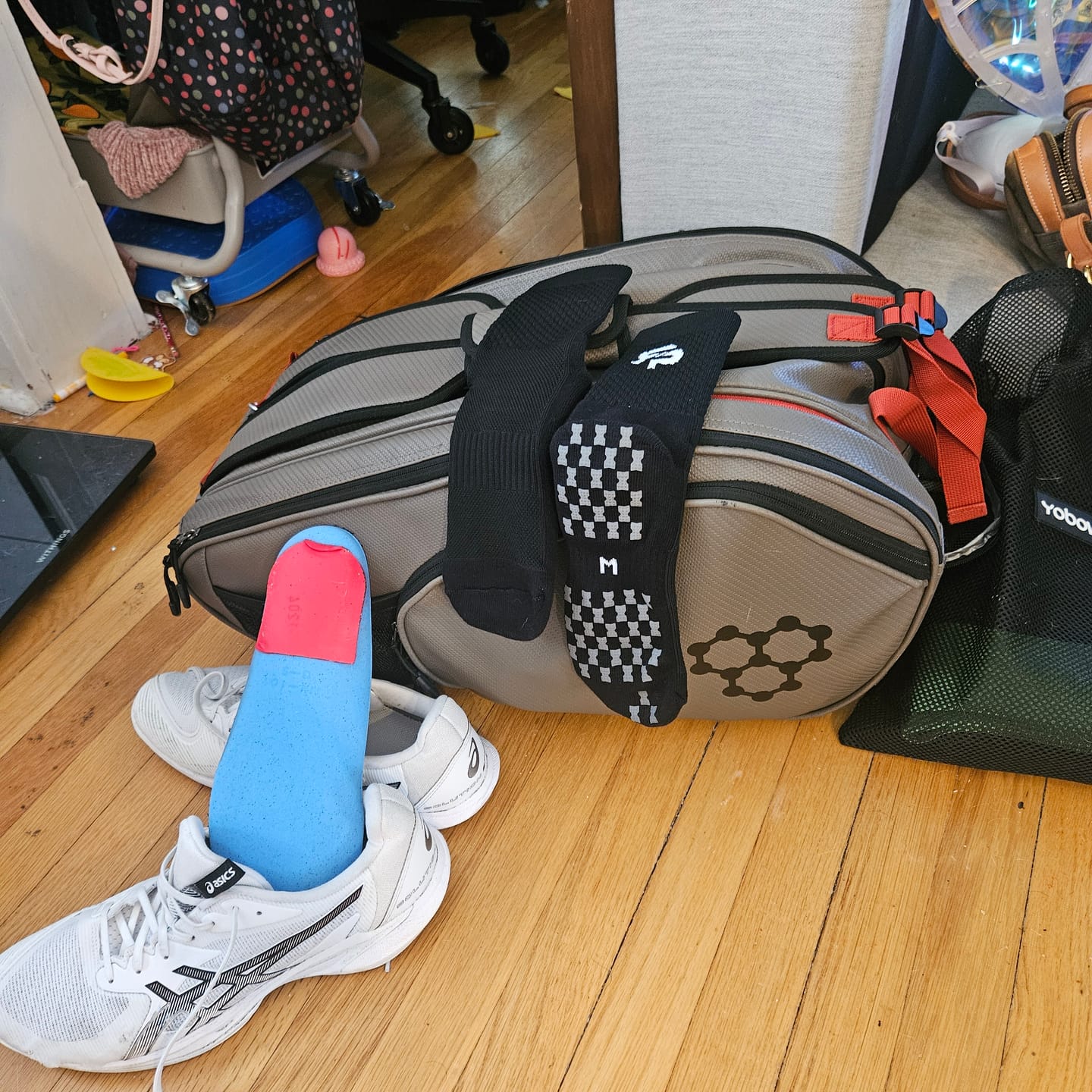 Customer photo review of NEW! 3 Pairs of RTP HEEL PAD XC v2 Red- Protect your joints while keeping your shoes feeling natural.