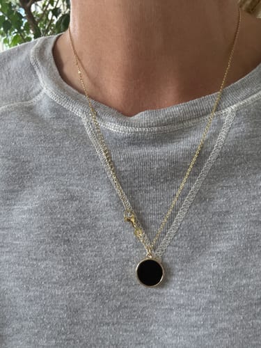 Customer photo review of Obsidian Halskette - Kreismedallion