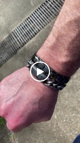 Customer video review of No Quarter – None Given, None Taken Bracelet – Helps Pair Veterans With A Service Dog Or Shelter Dog