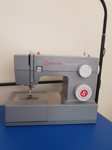 Customer photo review of Singer Heavy Duty 4432 XL Bundle with Extension table and Straight Stitch foot - new 2025 model