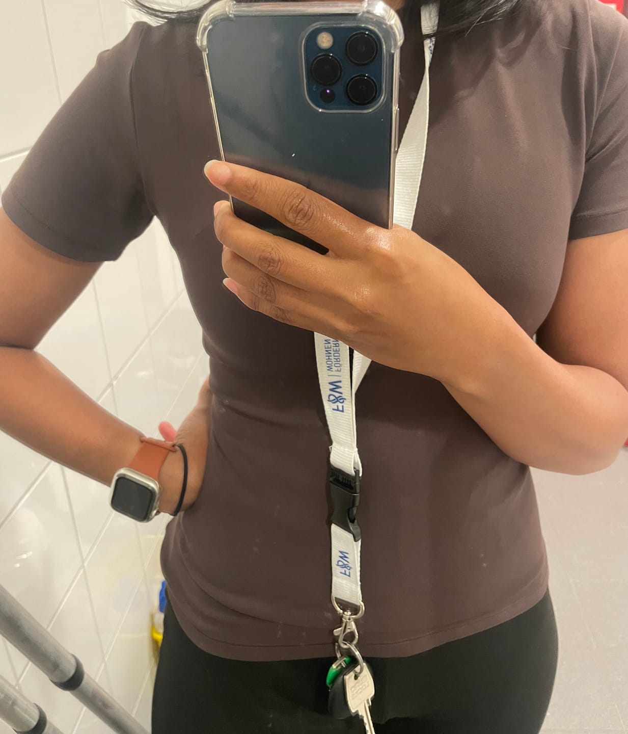 Customer photo review of Fitted T-Shirt Espresso