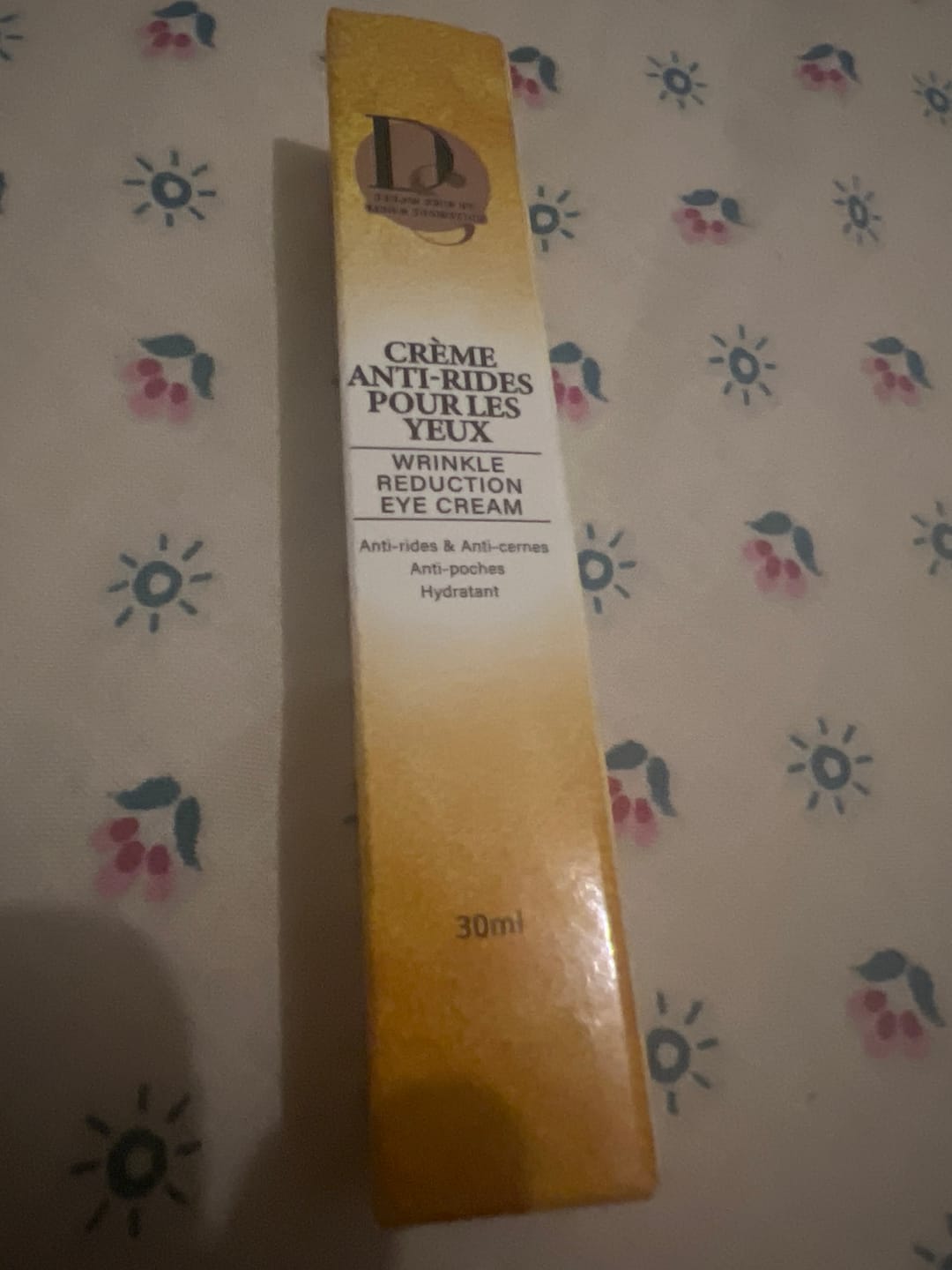 Customer photo review of CRÈME POUR LES CERNES DU CONTOUR DES YEUX