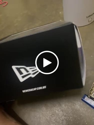 Customer video review of New Era Gift Box