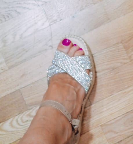 Reseña con foto de un cliente sobre Sandalia Henar Beige