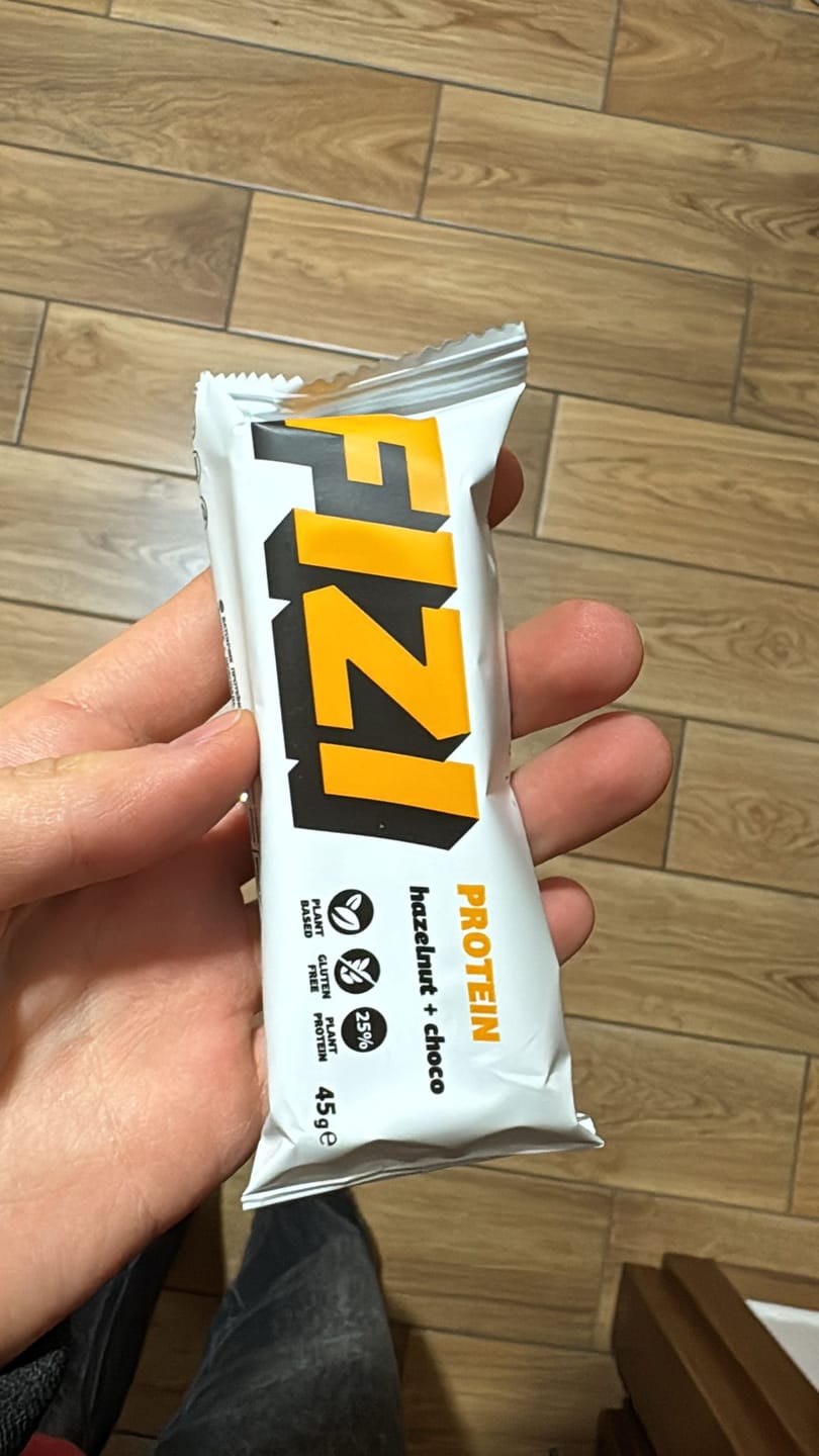 Customer photo review of BATON PROTEINOWY W POLEWIE CZEKOLADOWEJ "HAZELNUT + CHOCO" 10 X 45G