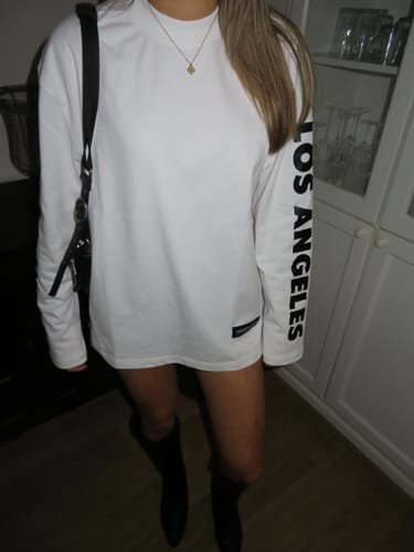 Customer photo review of LONGSLEEVE T-SHIRT WHITE