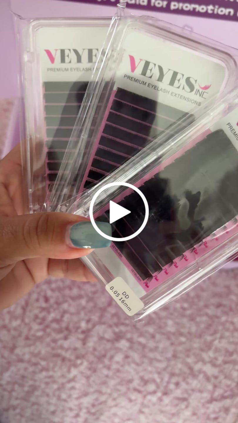 Customer video review of Premium Eyelash Extensions 0.05mm