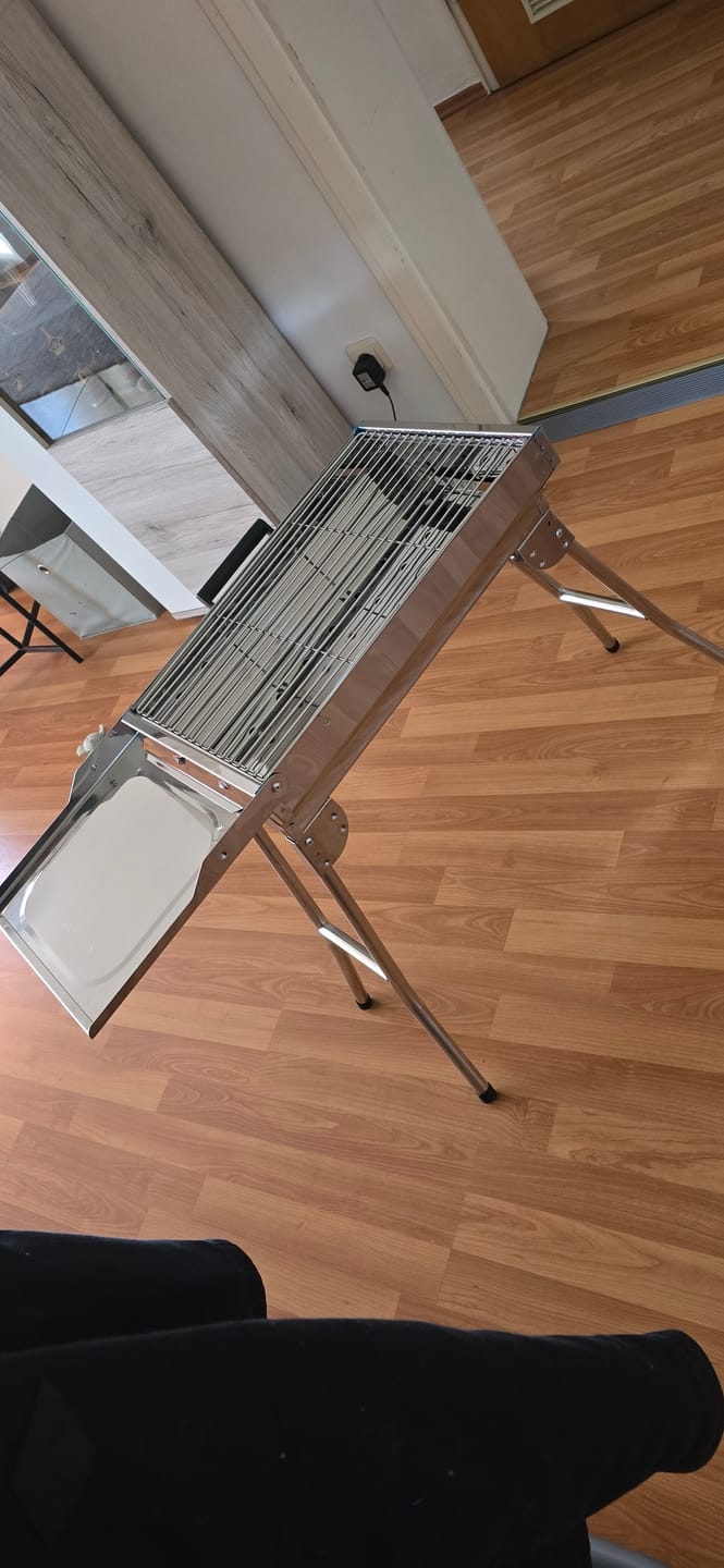 Customer photo review of Mangal „Aladin“ Edelstahl-Holzkohlegrill mit Klappbeinen + 20 Spieße + Tragetasche