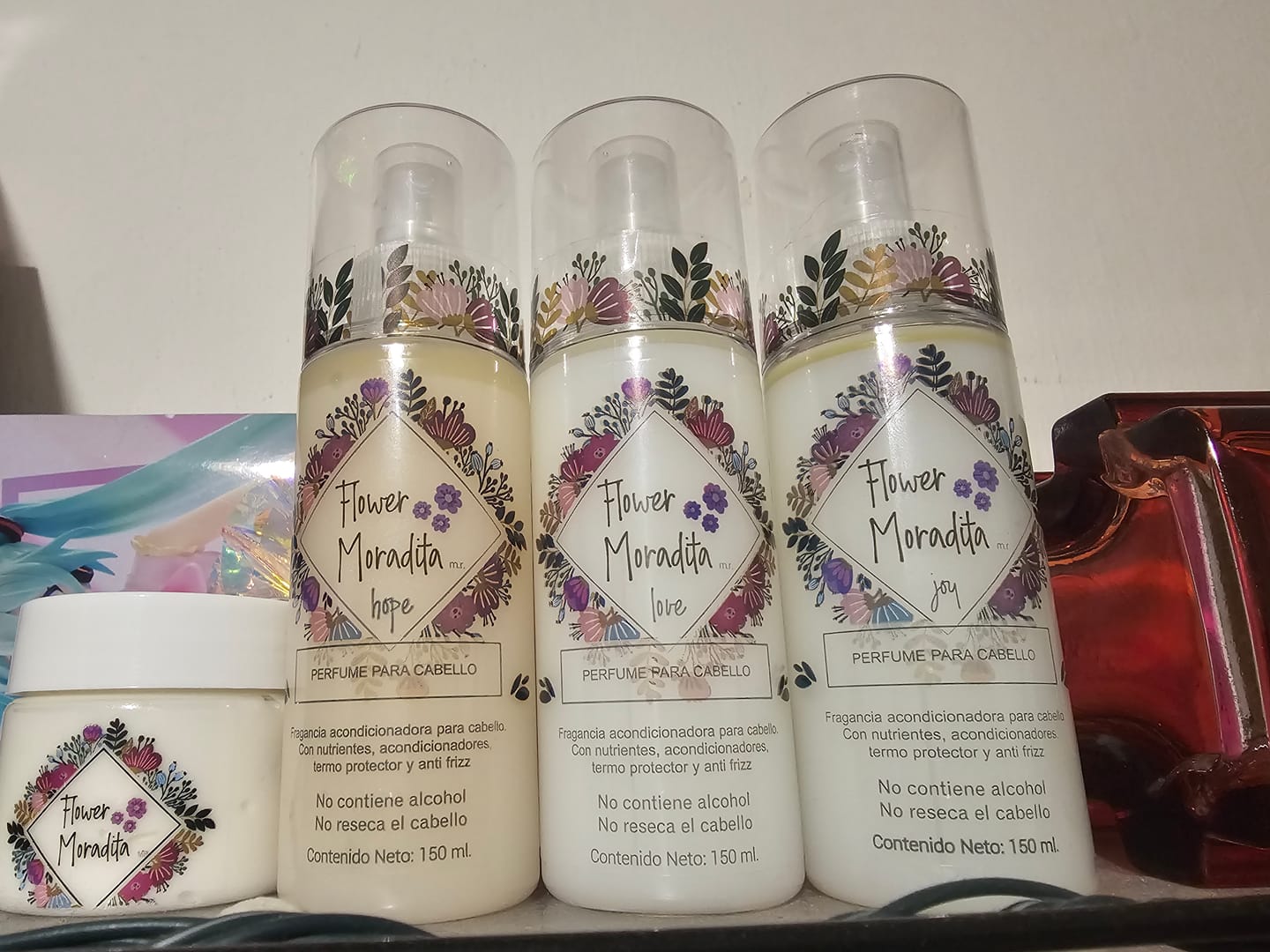 Customer photo review of Kit 3 Perfumes para cabello + Crema reestructurante para peinar 90 ml de REGALO