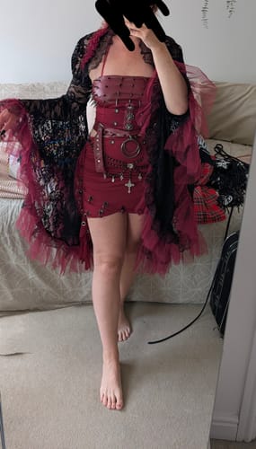 Customer photo review of 3 piece mini skirt set:Long flared sleeve PU leather rivet metal chain shrug 3 piece mini skirt set