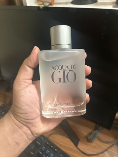 Customer photo review of Giorgio Armani Acqua Di Gio Eau De Toilette For Men
