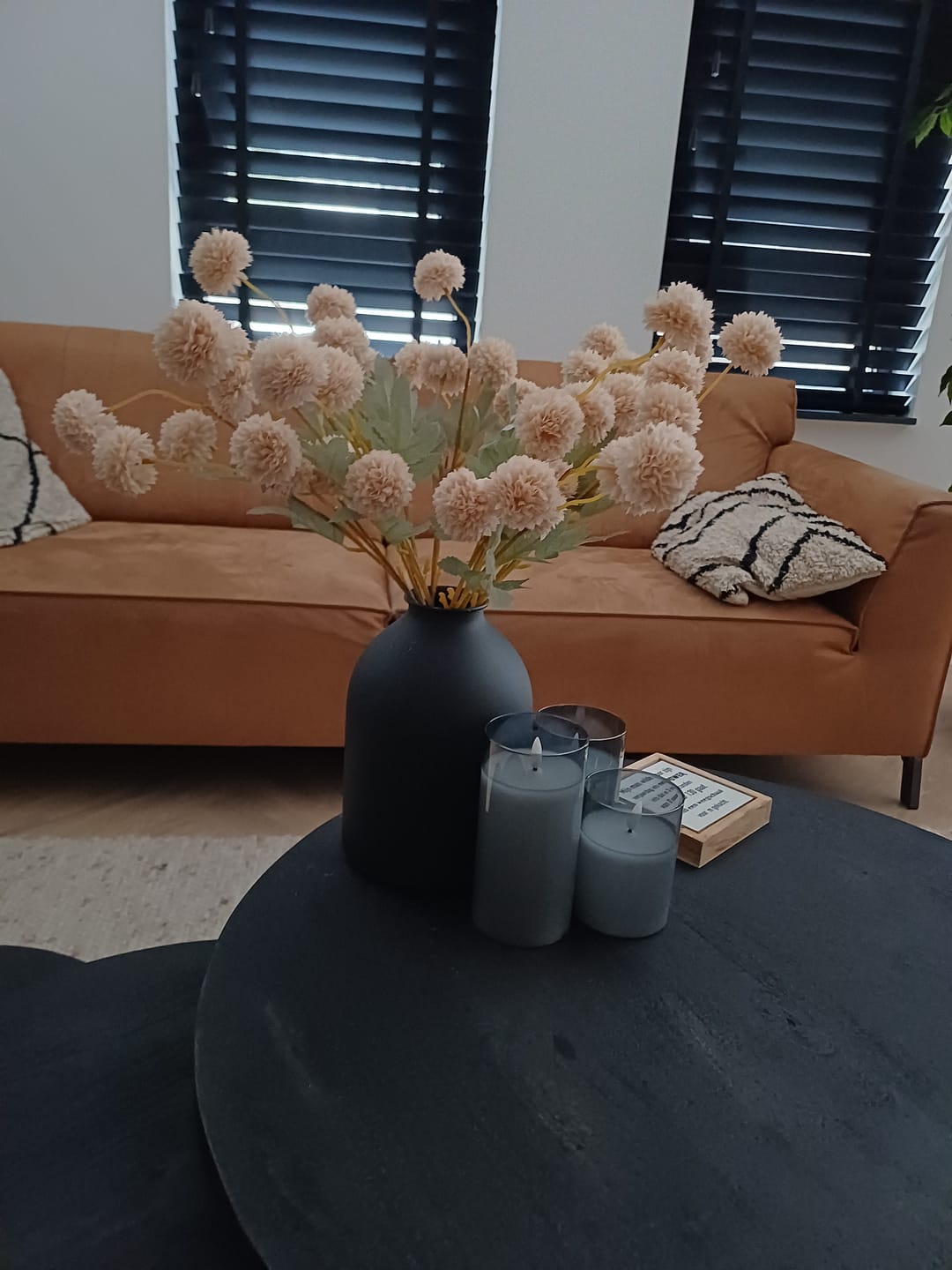 Customer photo review of Casa vaas - Mat zwart