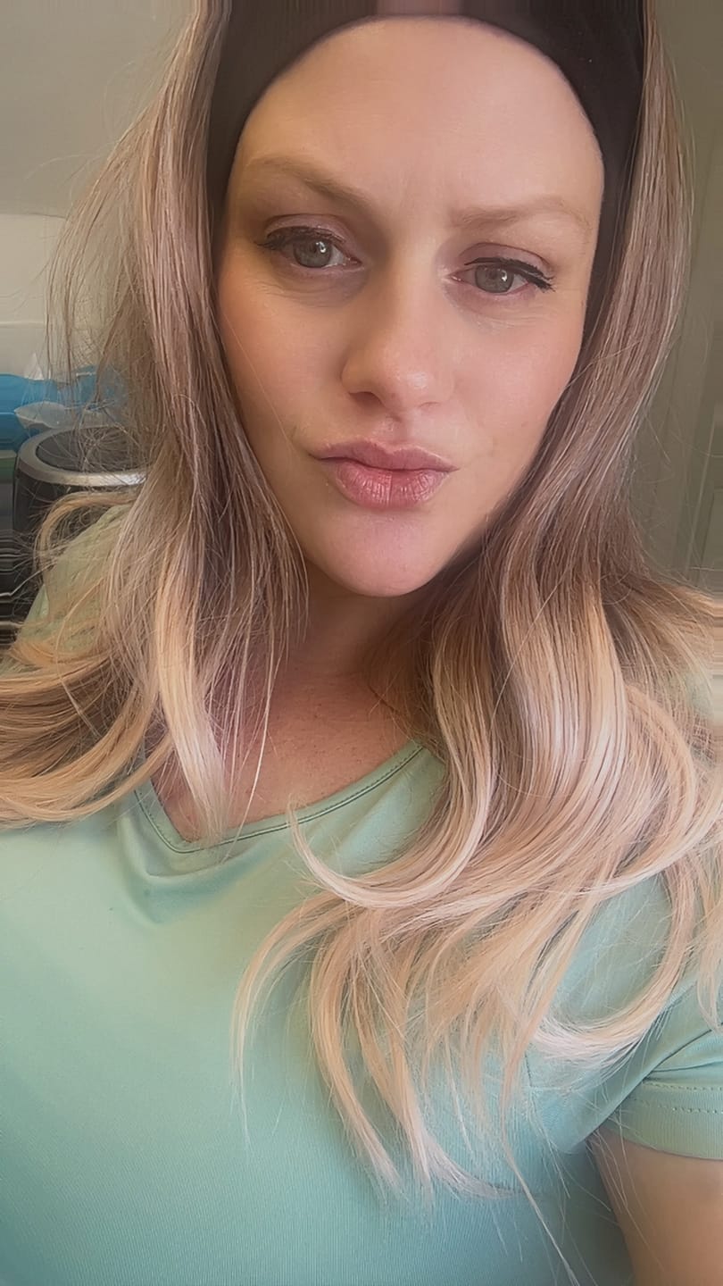 Customer photo review of The Headband Wig Perfect Wave