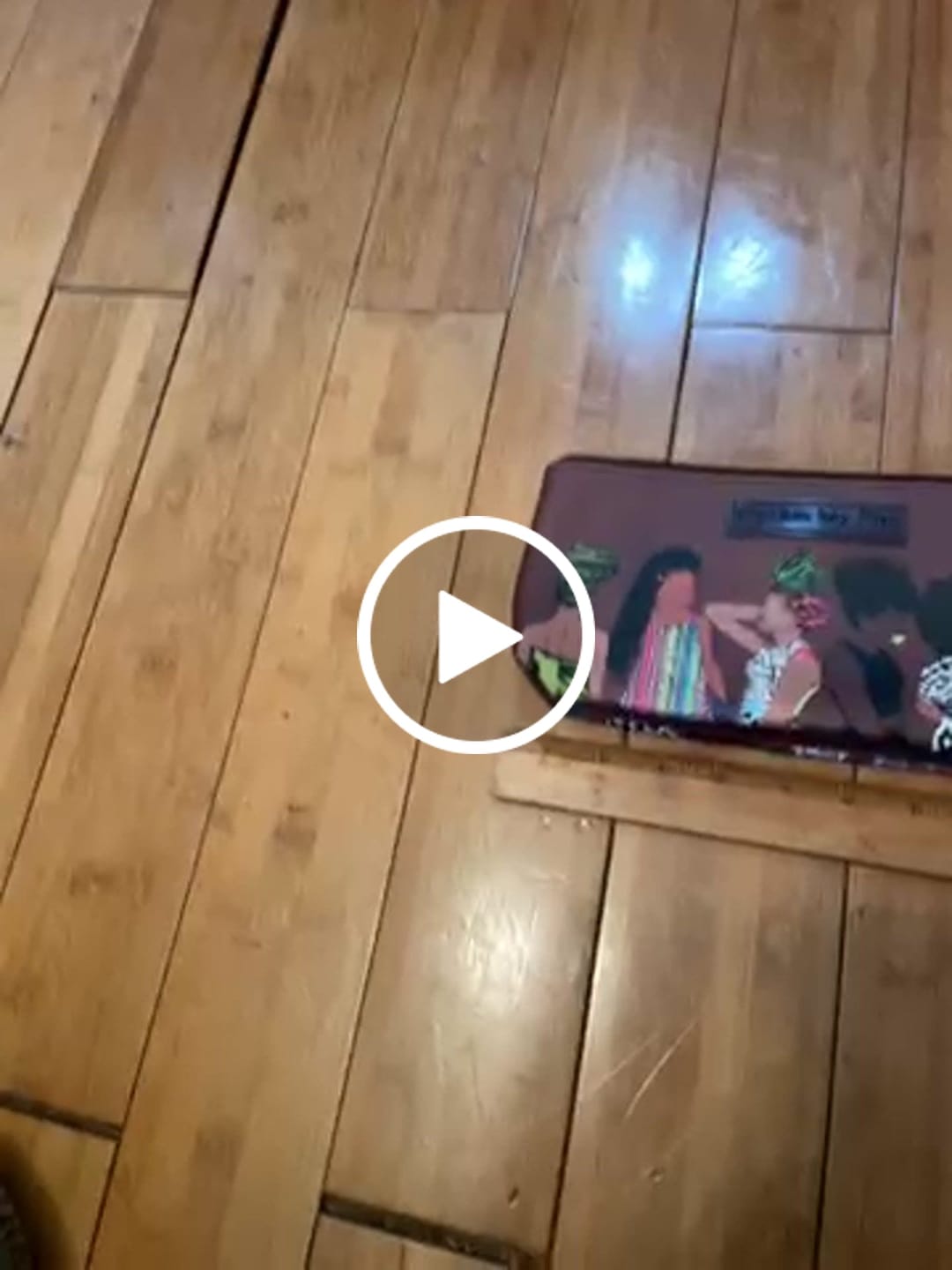 Customer video review of Squad Espresso Brown Cosmetic Bag