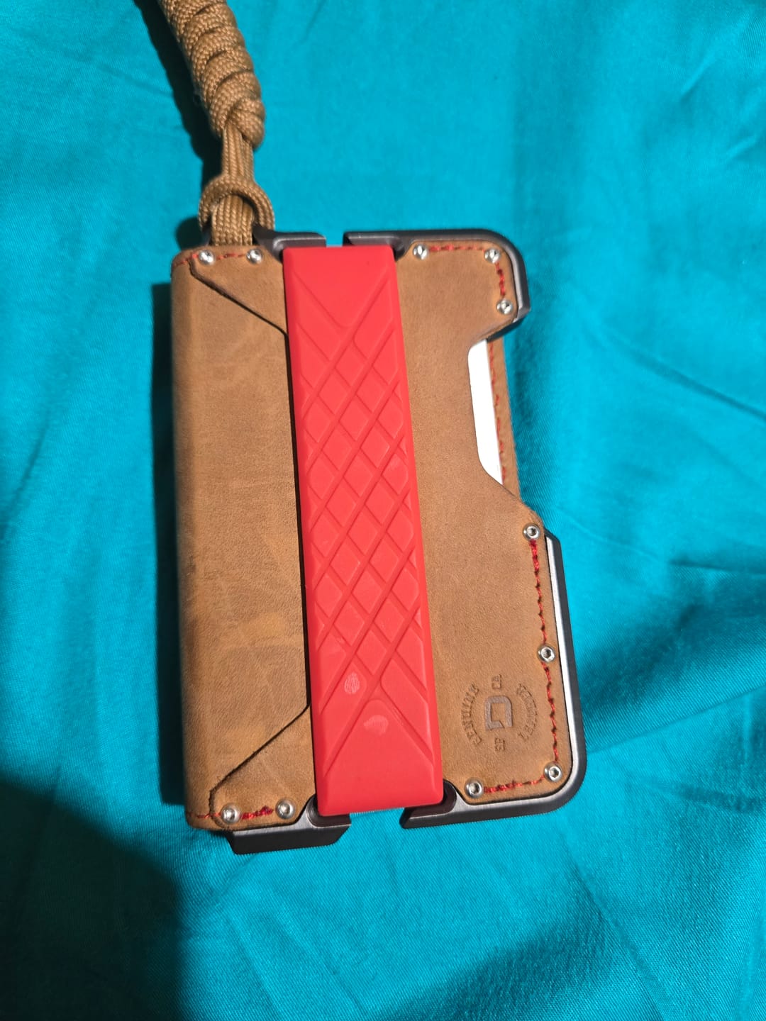 Customer photo review of D01 DAPPER™ BIFOLD WALLET - SPECIAL EDITION - SLATE GREY