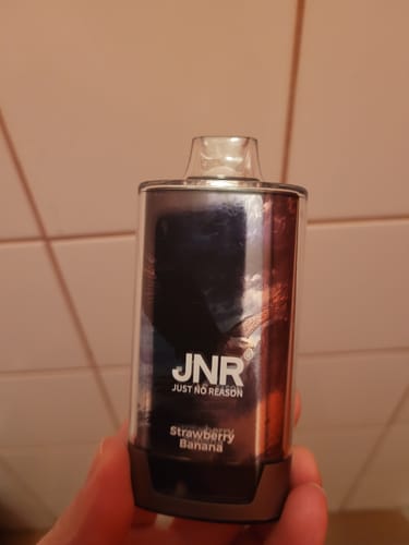 Customer photo review of JNR - Falcon Pro - 28000 Bouffées - 2% de nicotine - Puff Jetable / Vape Disposable