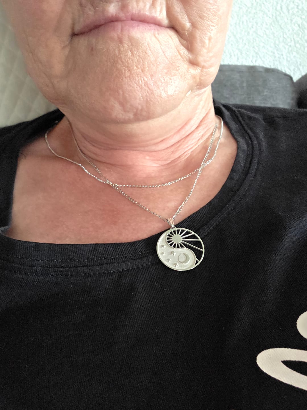 Customer photo review of Collier Yin Yang Cosmique