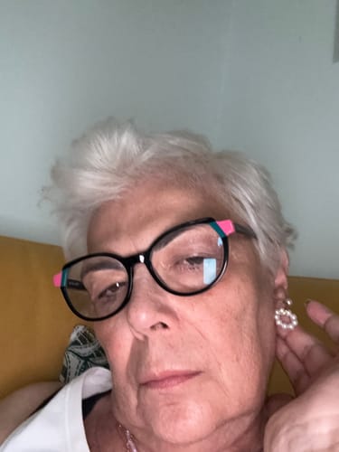 Customer photo review of Orecchini con Cerchietti Perle