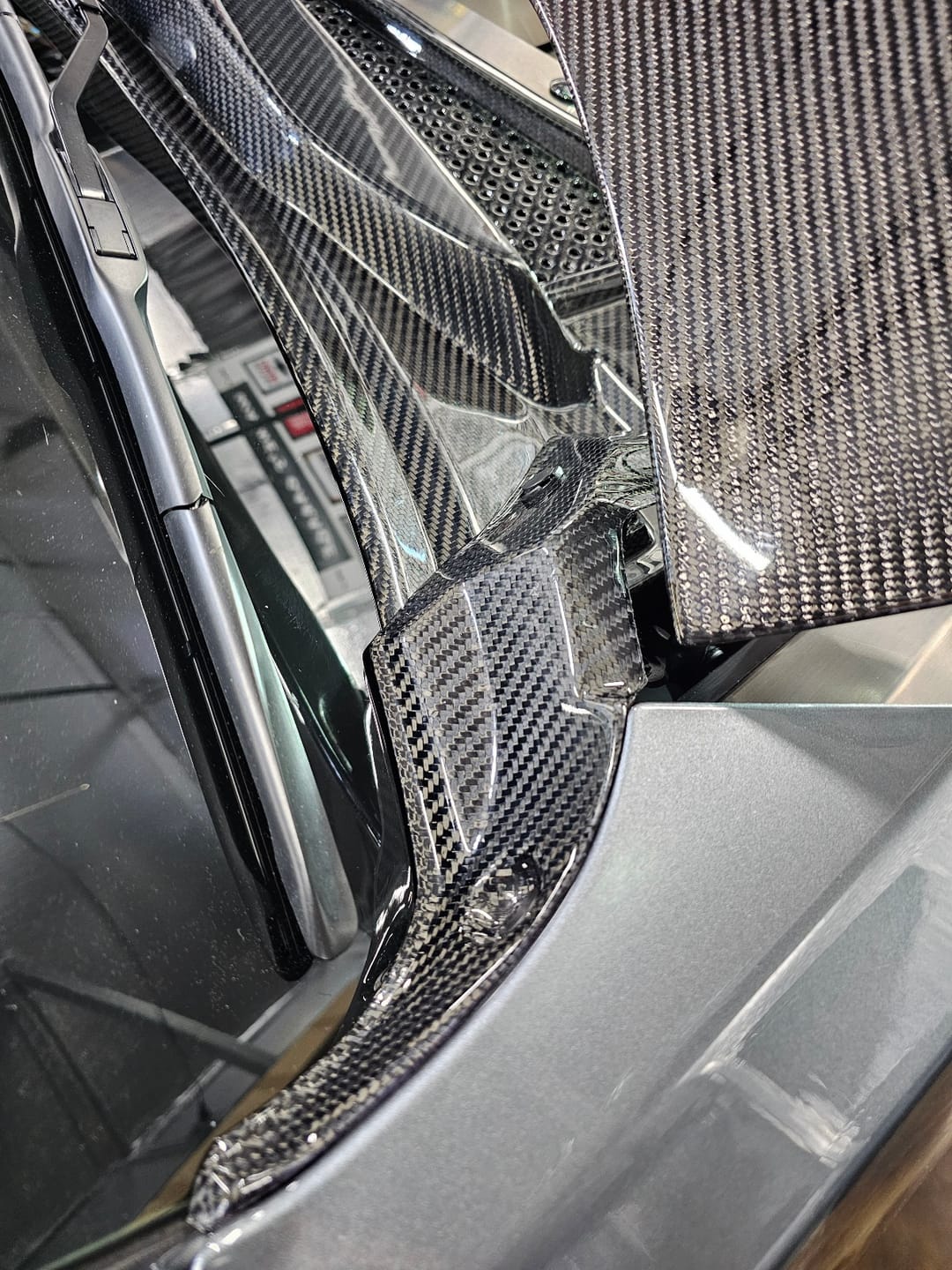 Customer photo review of 2016-2025 Chevy Camaro Upper Fender Cowl Cover Gloss Carbon Fiber