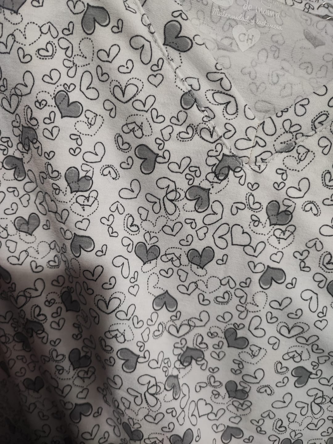 Customer photo review of Pijama de maternidad y lactancia •Corazón gris• con ALGODÓN