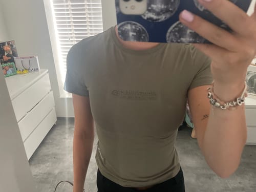 Customer photo review of EMBOSSED T-SHIRT SAGE