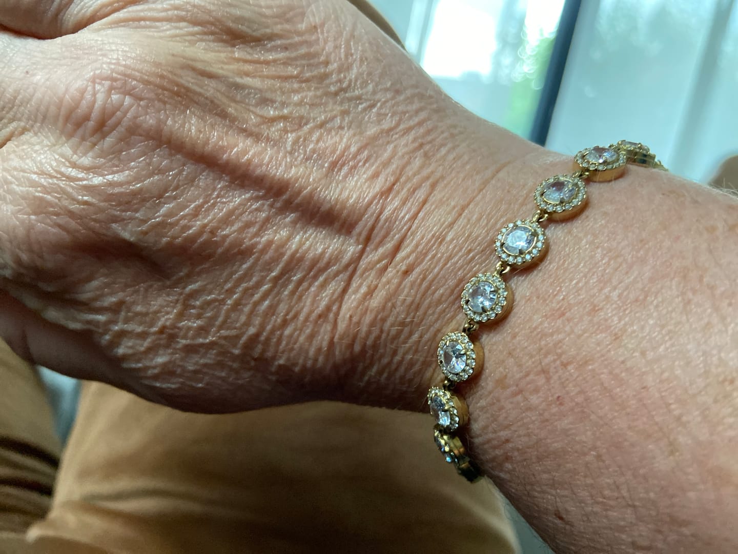 Customer photo review of Crystal Elegance Armband 14K Vergoldet