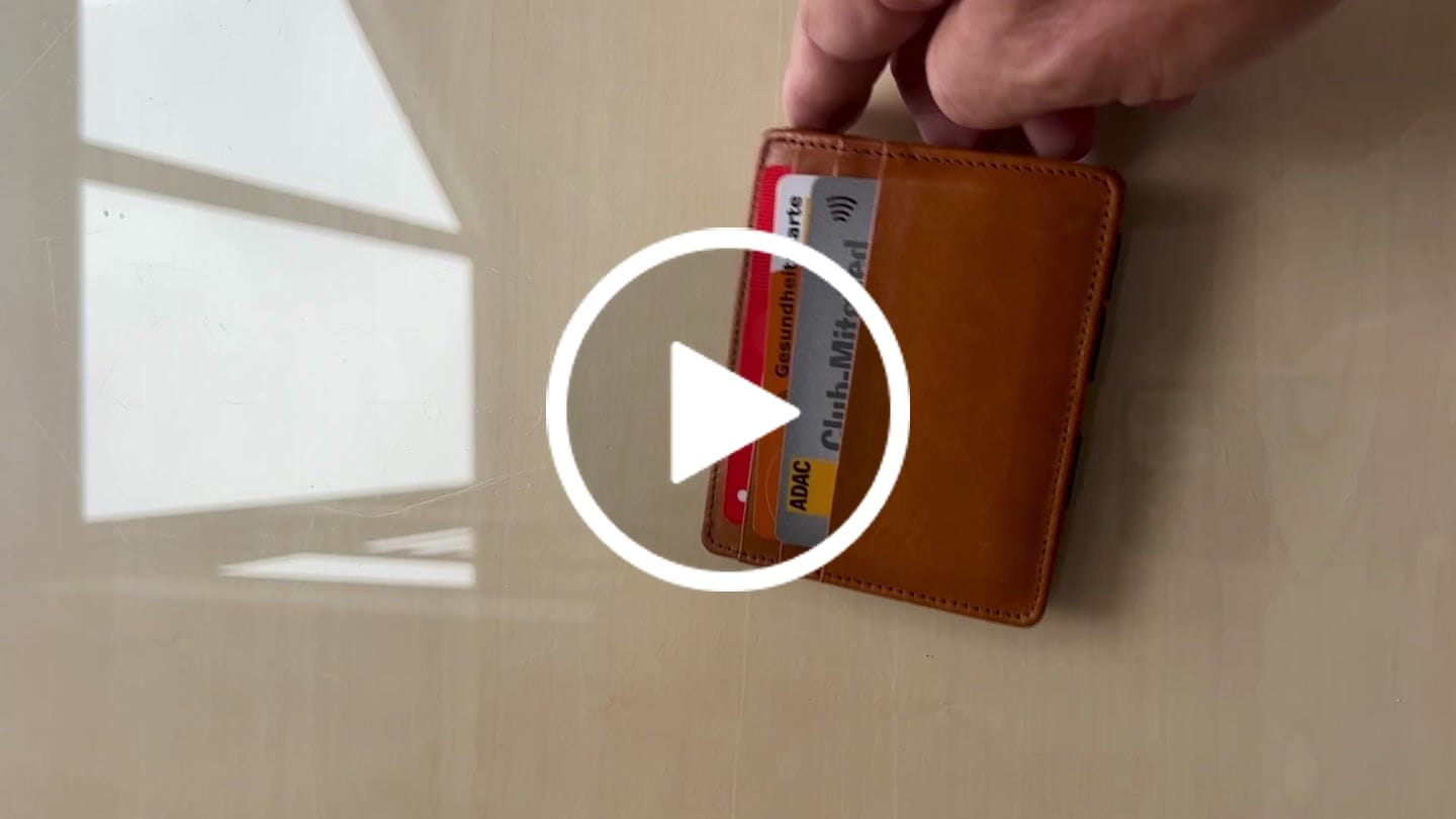 Customer video review of Flap Boy Slim - Magic Wallet without Coin Pocket