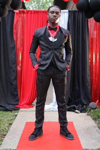 Customer photo review of Men's 3-Piece Black Rose Embroidery Shawl Lapel Wedding Suit