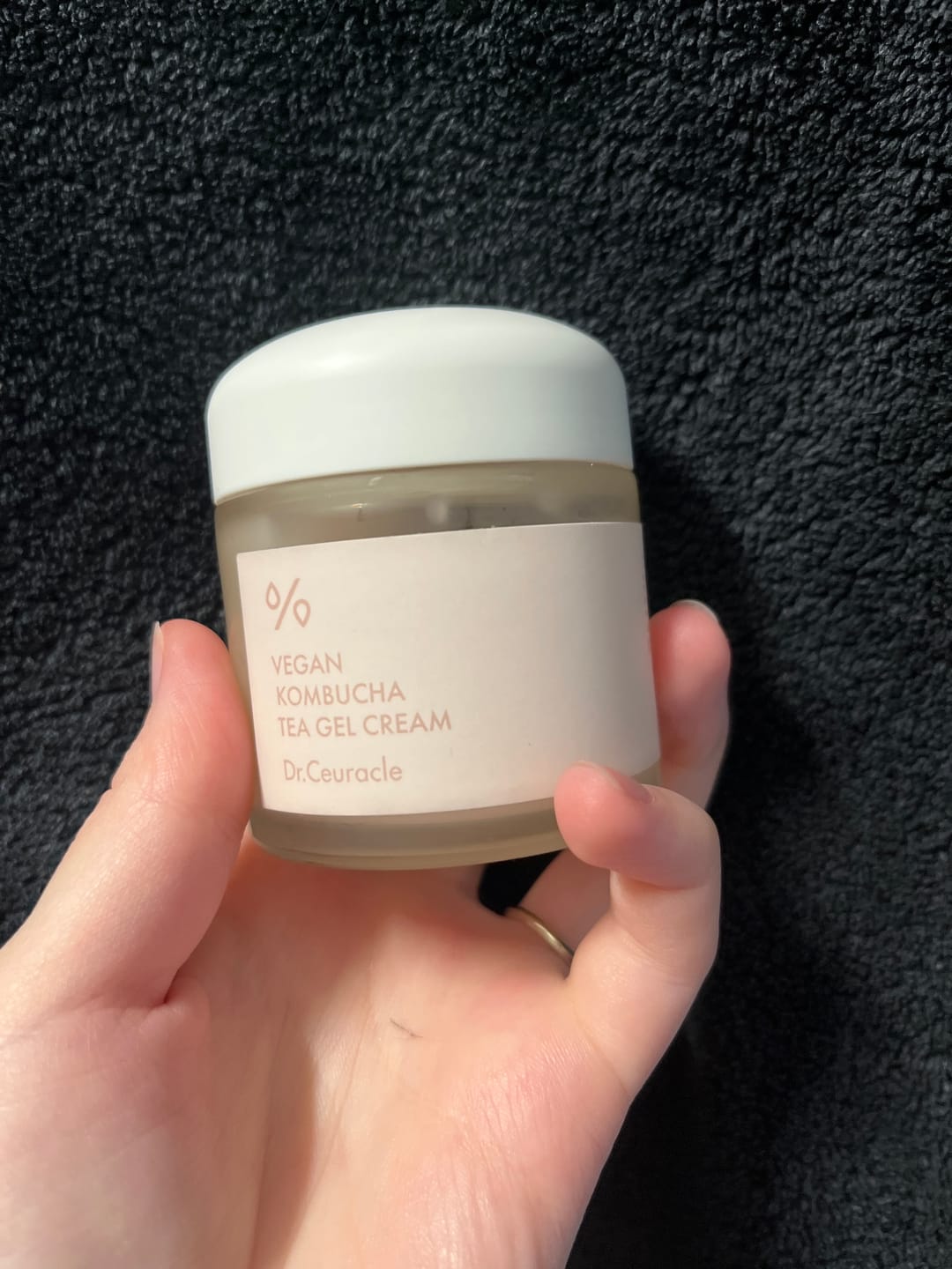 Customer photo review of Mitrinošs vegānais krēms ar kombuču Dr.Ceuracle Vegan Kombucha Tea Gel Cream