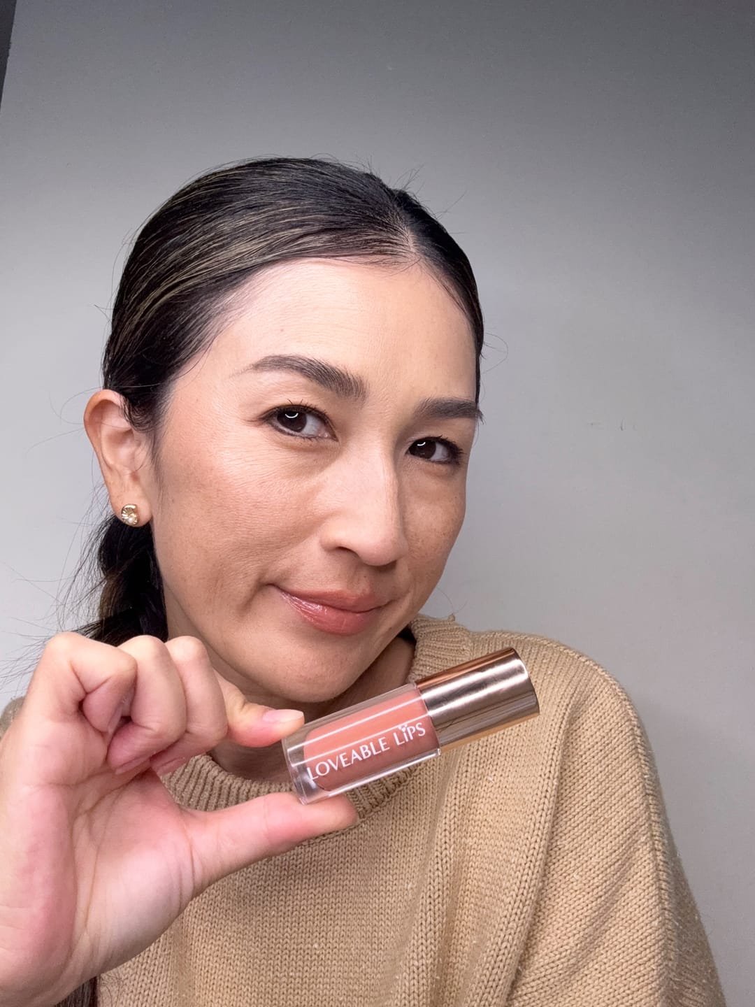 Customer photo review of Nude Glow Lip Gloss