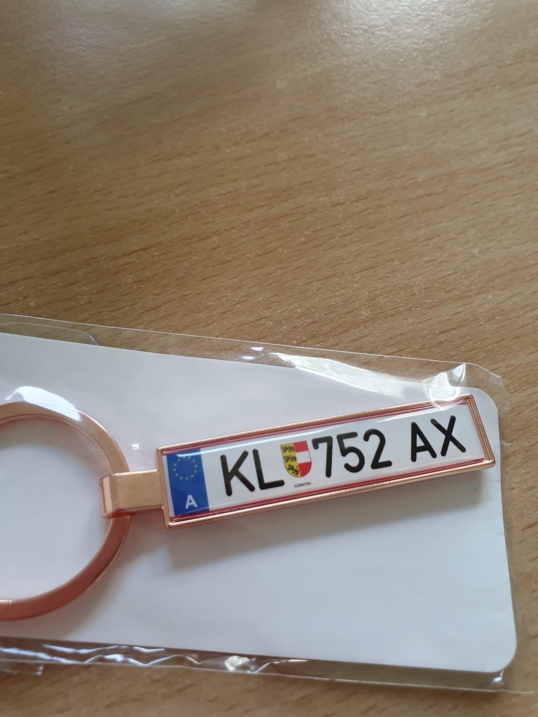 Customer photo review of Österreich Kennzeichen Schlüsselanhänger Mini Nummernschild Metall