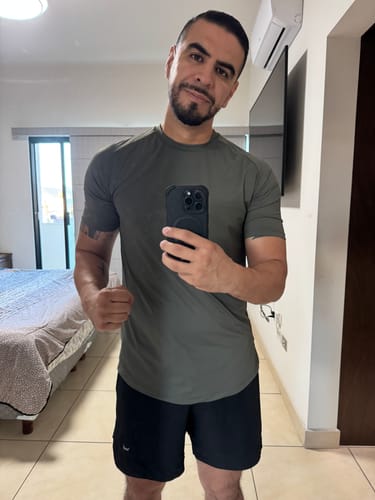 Customer photo review of Artial Performance Tee - Army Green