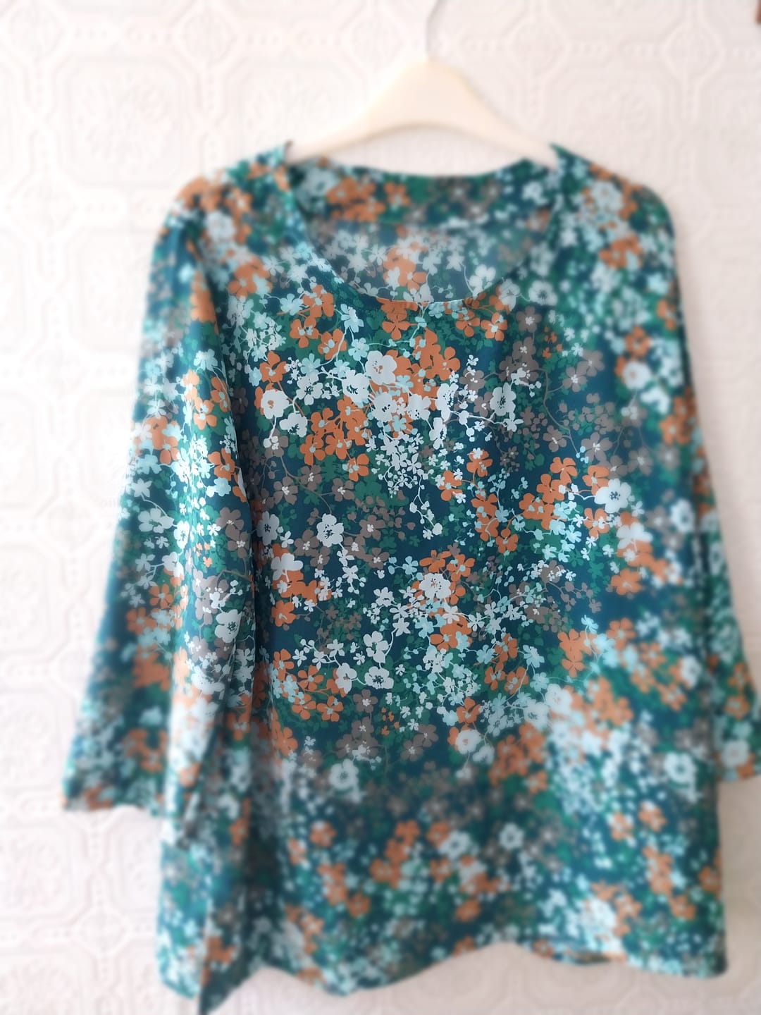 Customer photo review of Blossoming Flowers Polyester Crepe Fabric