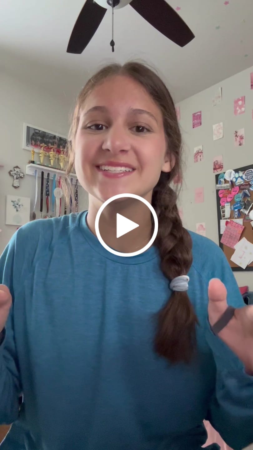 Customer video review of Cool + Glow Facial Towelettes