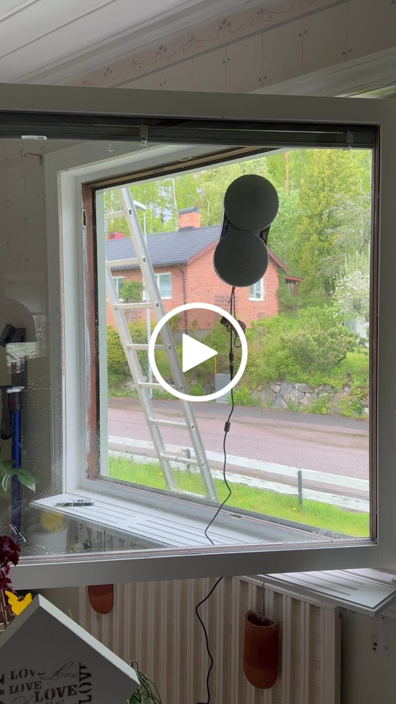 Customer video review of Fönsterputsrobot HCR-10 med sprayfunktion