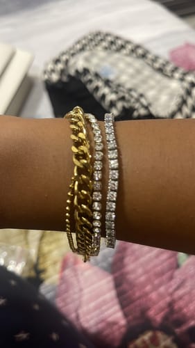 Customer photo review of PERFECT BRACELET STACK - 18K GOLD-PLATED