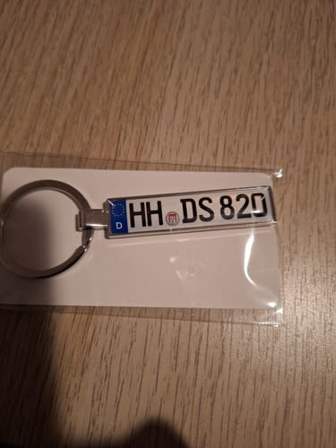 Customer photo review of Kennzeichen Schlüsselanhänger Mini Nummernschild Metall