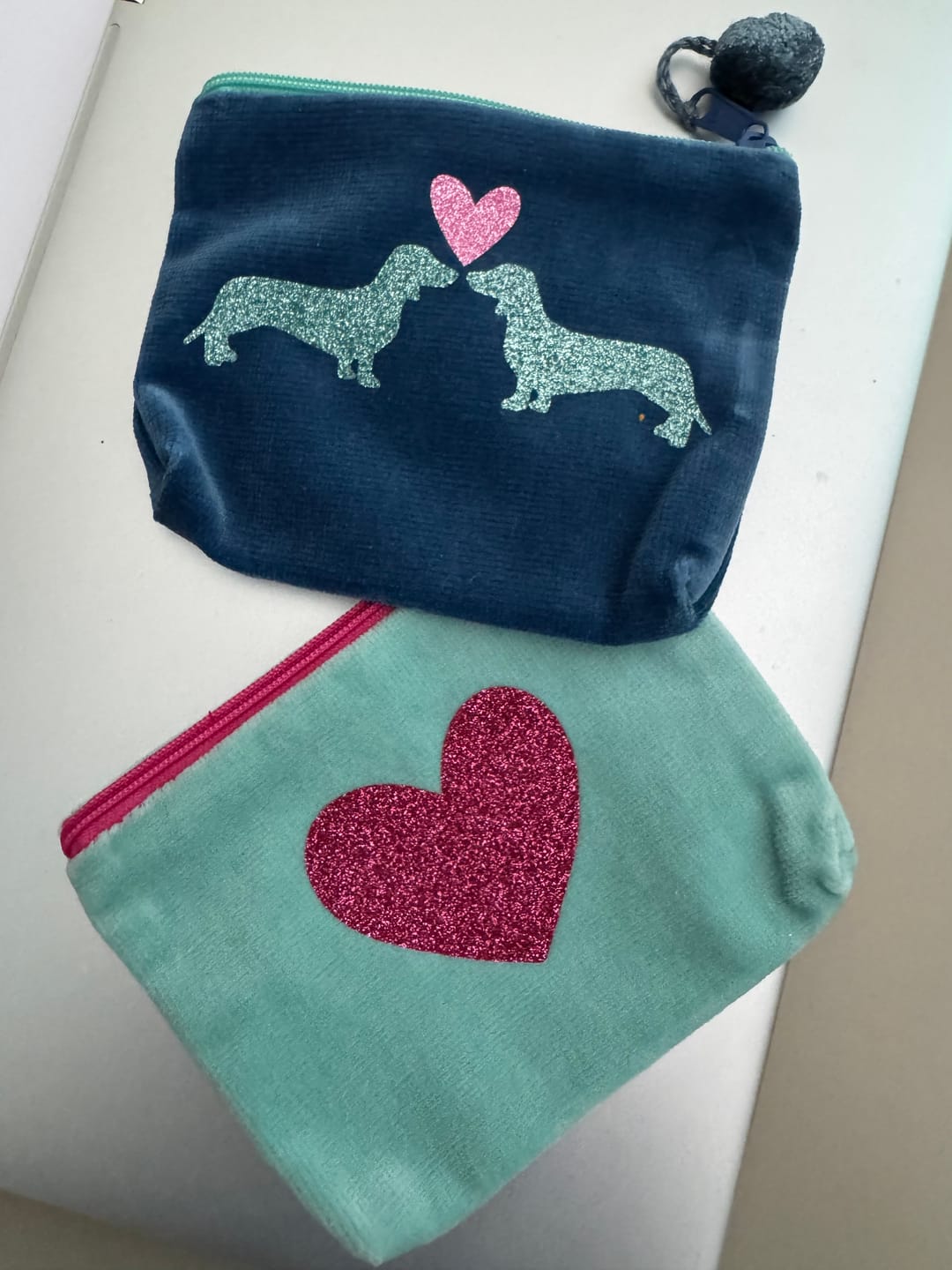 Customer photo review of Kosmetiktäschli Mini Herz Pink/Blau