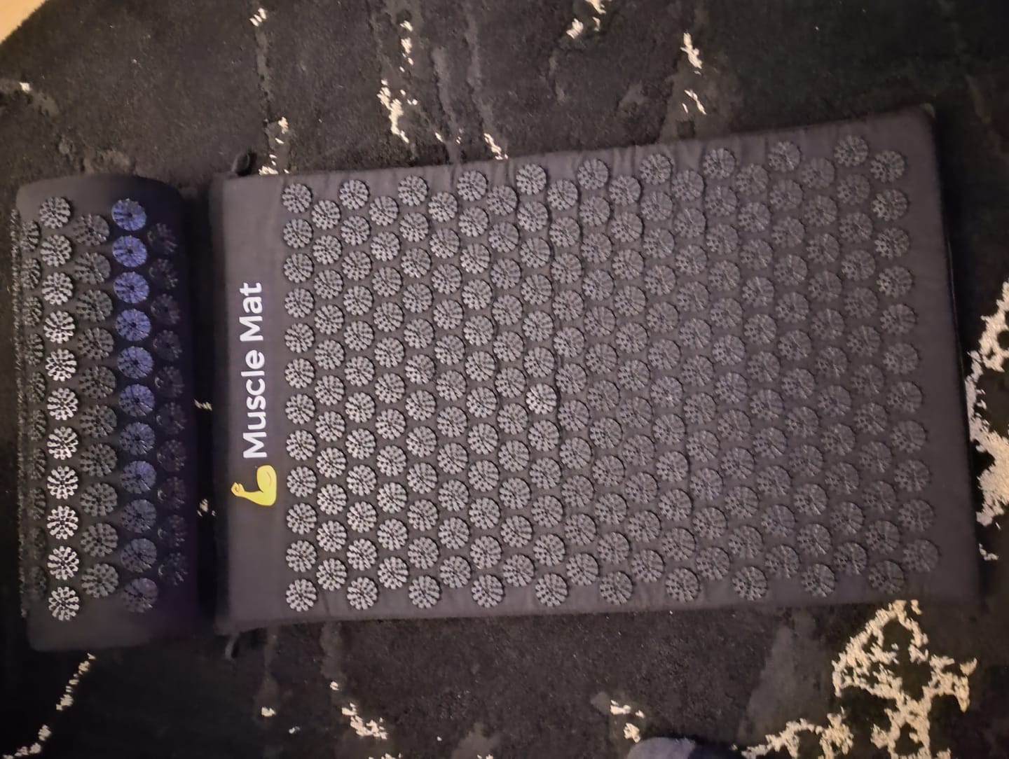 Customer photo review of Muscle Mat Luxury Acupressure Mat With Pillow