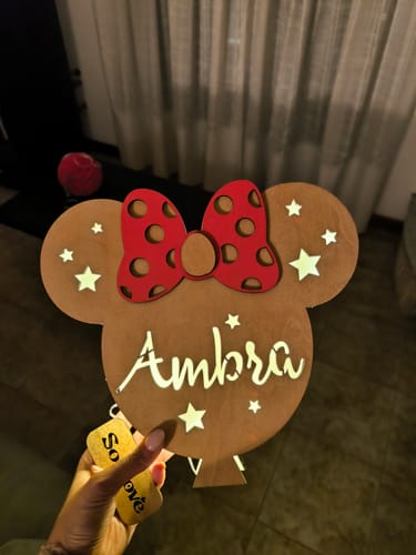 Customer photo review of Lampada Minnie a Parete con Nome Personalizzato