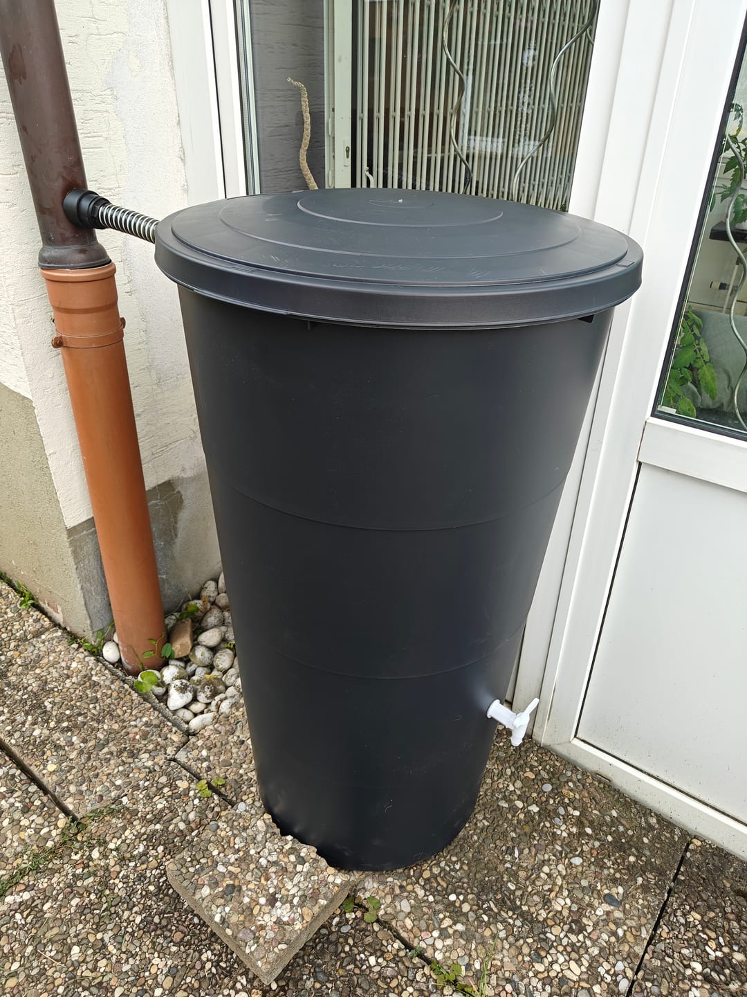 Customer photo review of YourCasa Regentonne mit Regensammler und Wasserhahn - 80/160/200L