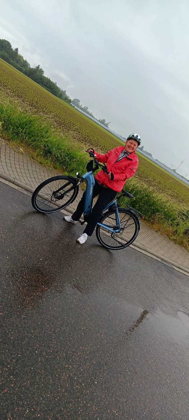 Customer photo review of GRUNDIG GCB-1 E-Bike Eisblau