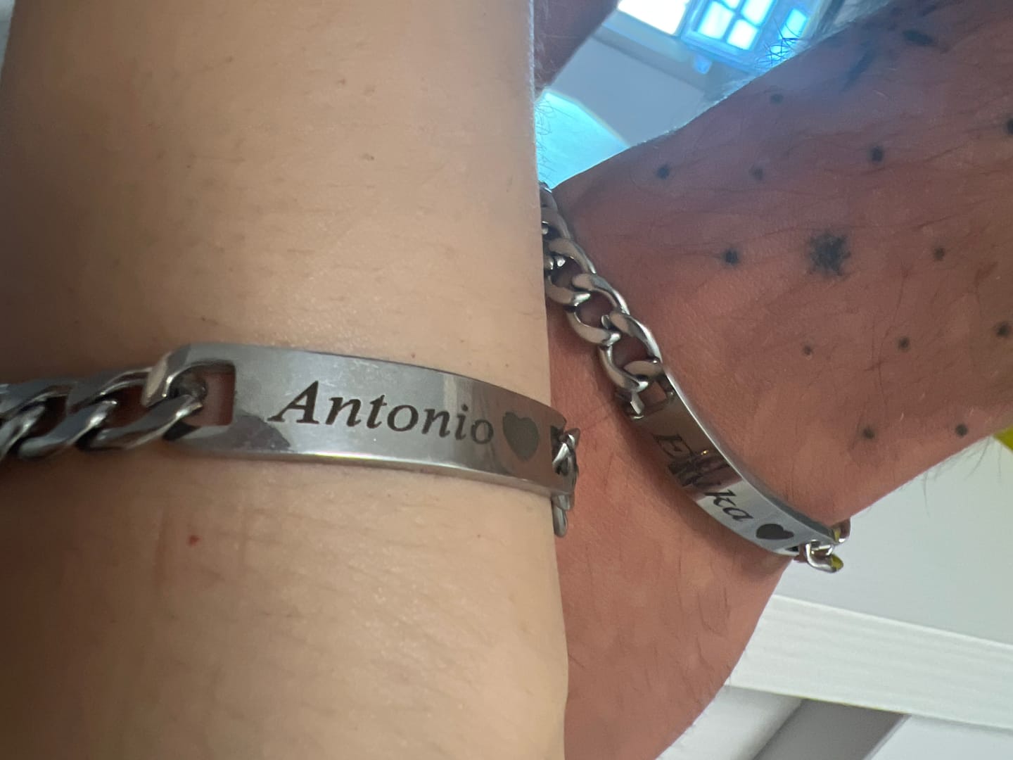 Customer photo review of Bracciali per Coppia Personalizzati con Incisione ✦ Unione Eterna