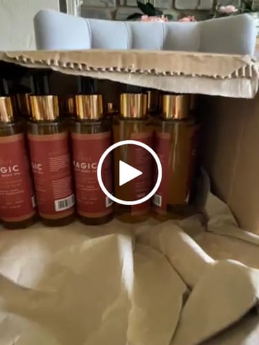 Customer video review of Besque™ Magic Body Oil - 100ml