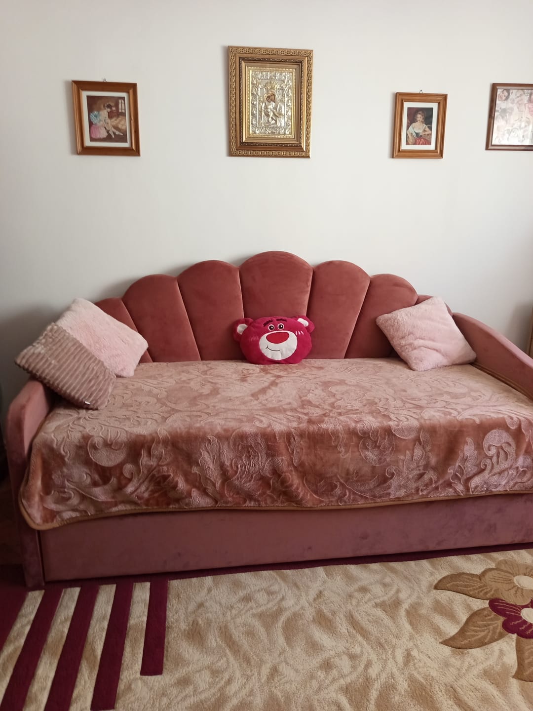 Customer photo review of Pat BELLA 90x200, stofa catifelata roz - Bluvel 52, cu somiera si suprafata de odihna suplimentara