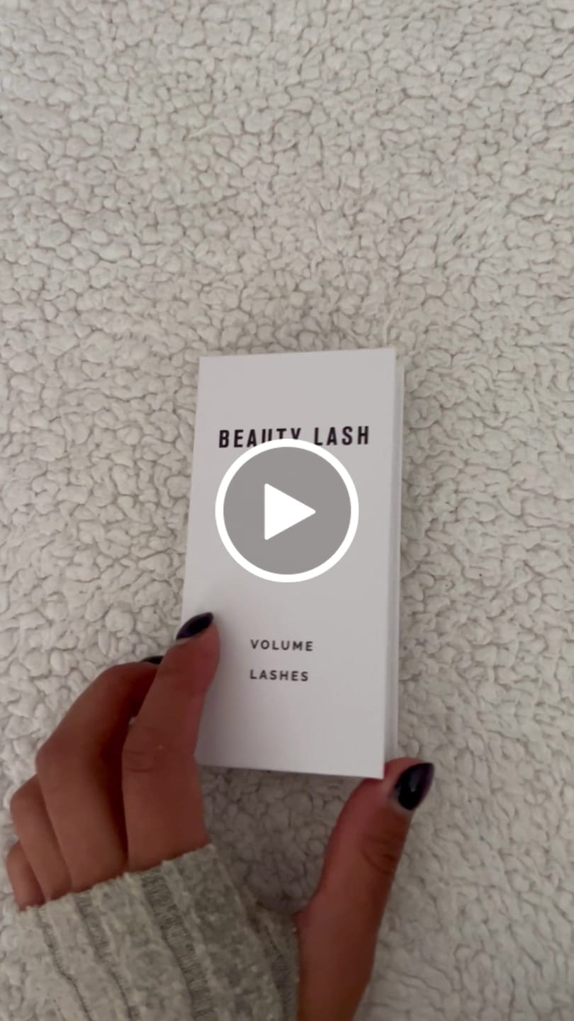 Customer video review of Mixed Volume Lashes