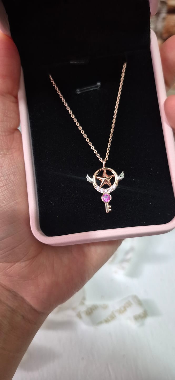 Customer photo review of Collar Llave Estrella | Plata Baño de Oro Rosa 18K | Cardcaptor Sakura